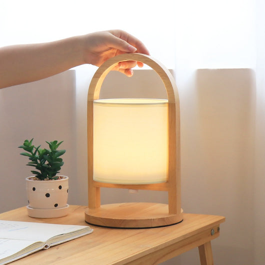 Lámpara Nocturna Minimalista de Madera con Control Remoto y Carga Inalámbrica