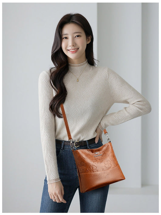 Bolso Bucket de Cuero Genuino con Grabado - Gran Capacidad para Mujer - Image 16