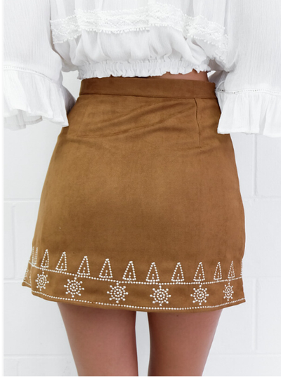 Falda A-línea con Bordados en Negro y Marrón - Image 8