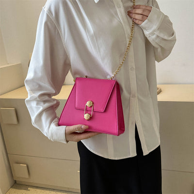 Bolsa Mensajera Estilo Oeste Retro con Cadena - Diseño Coreano Personalizable - Image 7