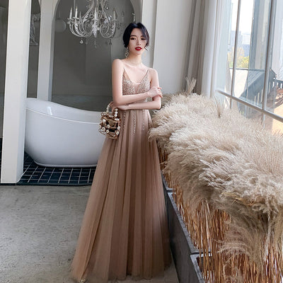 Vestido Elegante con Tirantes para Eventos Corporativos y Ceremonias - Image 3