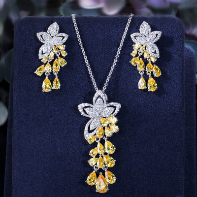 Aretes de Circón Flor Pequeña con Borla de Gota - Hipoalergénicos Estilo Coreano
