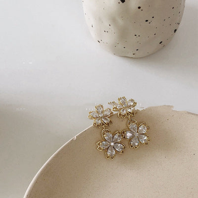 Joya Floral con Zirconia Cúbica - Diseño Coreano Elegante - Image 8