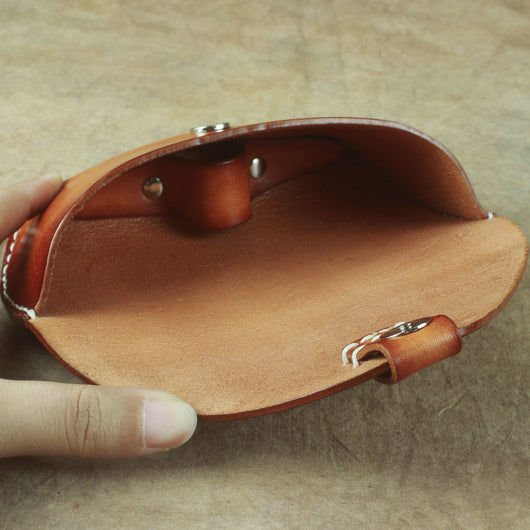 Estuche Artesanal Retro para Gafas de Cuero Genuino con Correa - Image 8