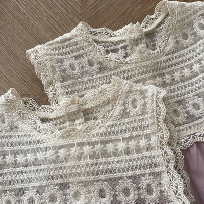 Vestido Princesa para Hermanas con Encaje y Bordado Delicado - Image 8