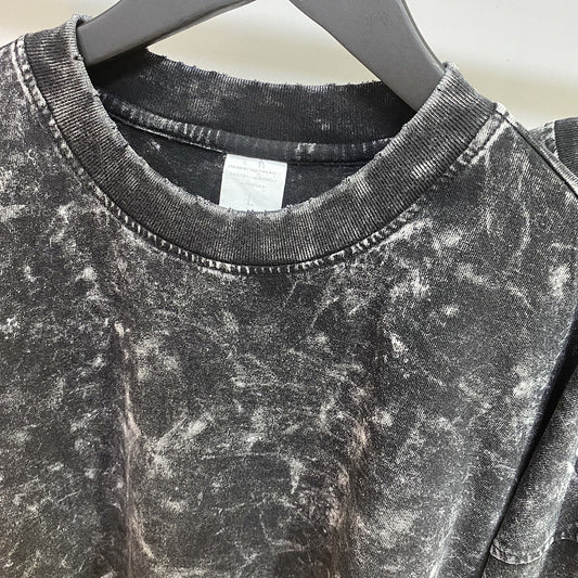 Camiseta Vintage Desgastada de Manga Larga con Cuello Redondo - Image 2