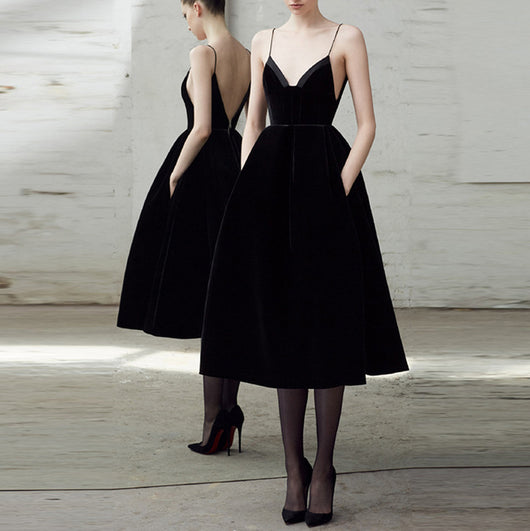 Vestido Negro Elegante con Tirantes Ajustables - Image 9