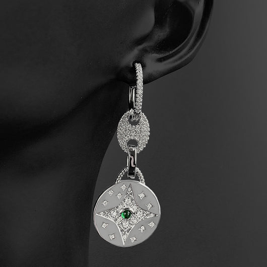 Aretes Asimétricos Dorados con Diseño de Cerdo - Image 3