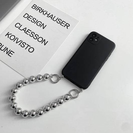 Funda Plateada para Celular con Cadena - Diseño Minimalista Oscuro - Image 3