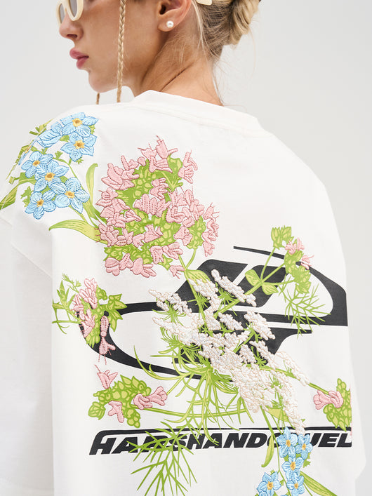 Playera Bordada con Flores - Manga Corta Clásica - Image 5