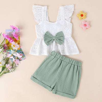 Conjunto de Short y Blusa Blanca con Volantes y Moño - Image 3