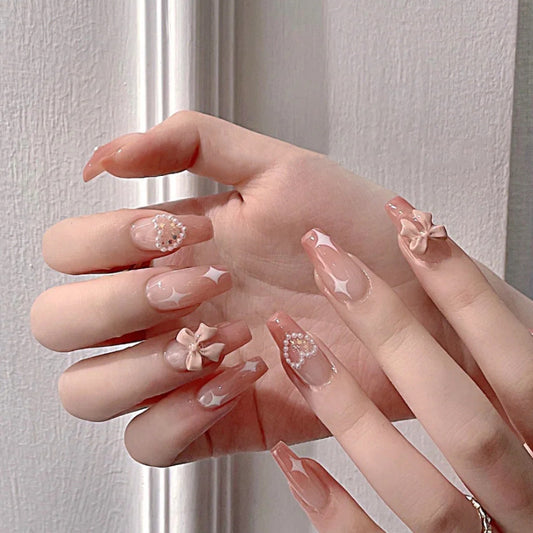 Uñas Postizas Degradado Milk Tea con Moño