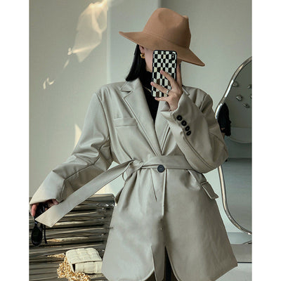 Chaqueta de Cuero PU con Cinturón y Abrigo de Algodón para Mujer - Image 9
