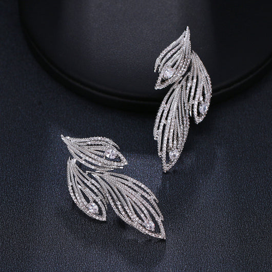 Aretes con Hoja de Circonitas Brillantes para Mujer - Image 4