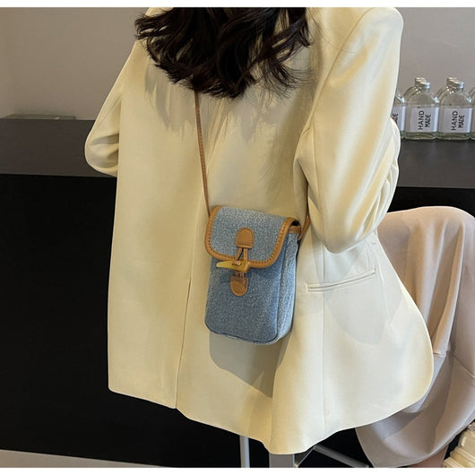 Bolsa Mensajera de Mezclilla Vertical con Botón de Cuerno para Celular Mujer - Image 19