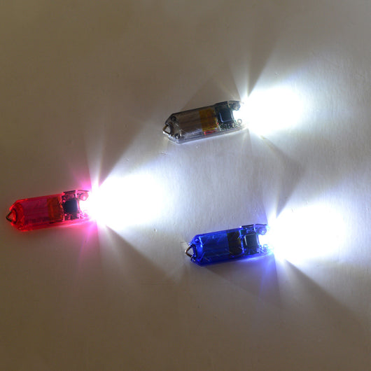 Linterna LED Recargable USB 45 Lúmenes con Atenuación Sin Escalones - Image 20