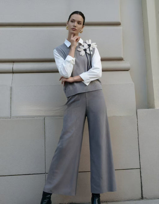 Conjunto de 3 Piezas: Chaleco Tejido con Moño, Camisa y Pantalón Casual - Image 20