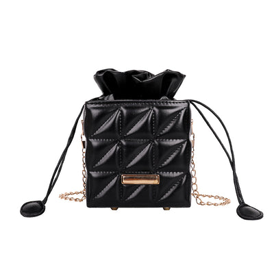 Bolsa Bandolera Bucket con Cadena de Moda - Image 13