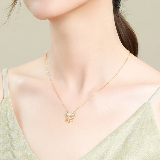 Collar de Plata S925 con Celadonia Blanca - Nubes Auspiciosas y Cierre de Paz - Image 2