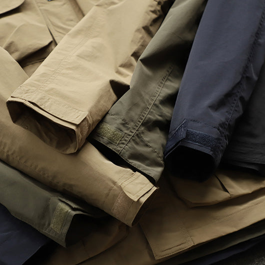 Chaqueta Impermeable y Cortavientos para Hombre con Múltiples Bolsillos - Image 7