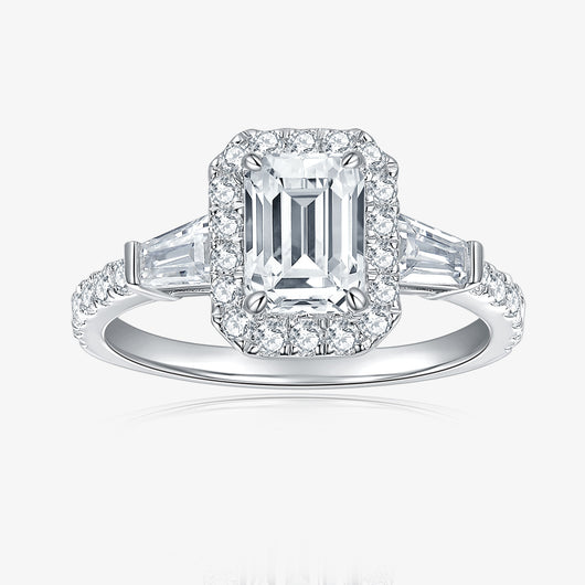 Anillo de Moissanita Talla Esmeralda Color D en Plata 925