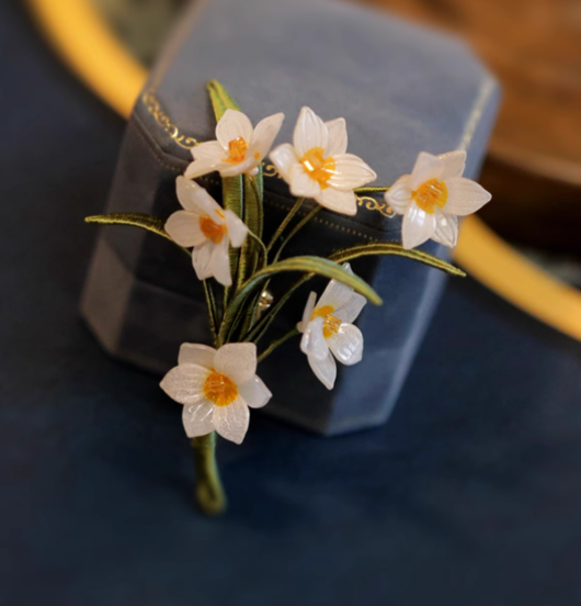 Pines Vintage de Narciso Envueltos a Mano - Accesorios para Abrigo