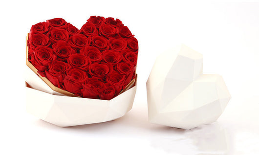 Caja de Regalo Día de la Mujer con Flores Preservadas y Rosas para Novia - Image 3