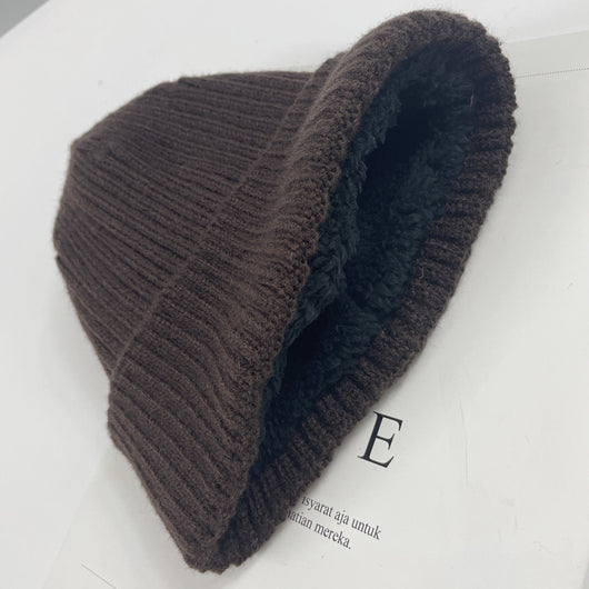 Conjunto de Abrigo Tricotado: Bufanda, Gorro y Guantes - Image 6