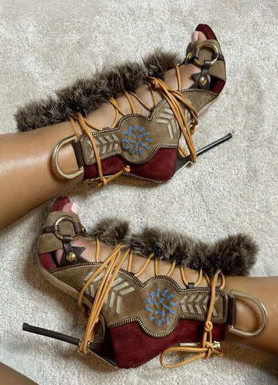 Sandalias Stiletto Retro con Hebilla Metálica y Detalles de Piel - Image 6