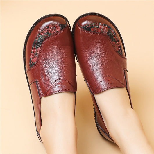 Zapatos Casuales de Cuero Suave con Suela Plana para Mujeres Mayores - Image 4