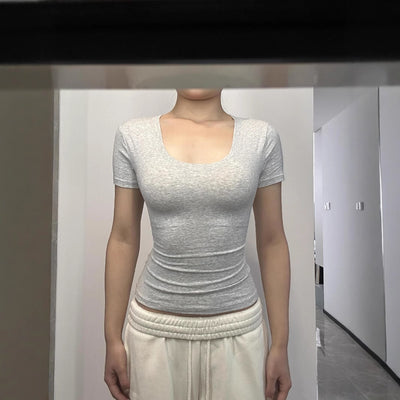 Top Deportivo Ajustado con Cuello Alto y Cintura Marcada - Image 3