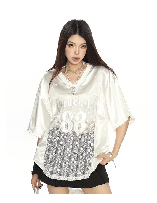 Camiseta Retro Americana con Bordado de Letras y Encaje - Image 9