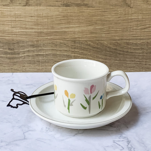 Juego de Taza y Platillo de Cerámica Tulipán - Image 10