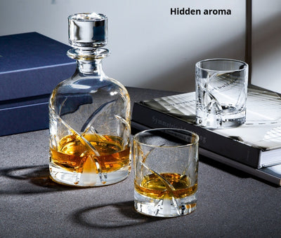 Botella de Whiskey de Cristal Grabada a Mano - Image 3