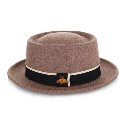 Sombrero de Lana Pura para Mujer con Detalle de Abejita - Accesorio de Moda - Image 9