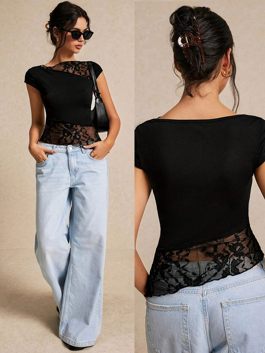 Blusa Entallada con Paneles de Encaje y Manga Corta - Image 7