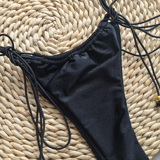 Traje de Baño Bikini Negro y Blanco Dividido para Mujer - Image 9