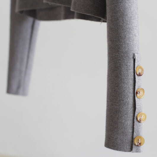 Conjunto Elegante: Cardigan Corto + Vestido Tejido con Tirantes - Image 22