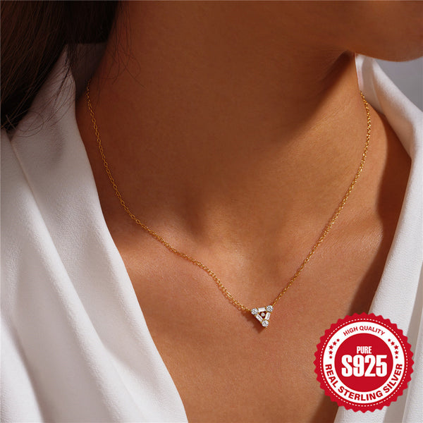 Collar Corto de Plata S925 Personalizado con Diamante Triangular para Mujer
