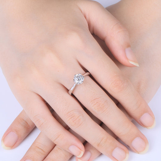 Anillo de Plata Esterlina con Diamante de 1 Quilate