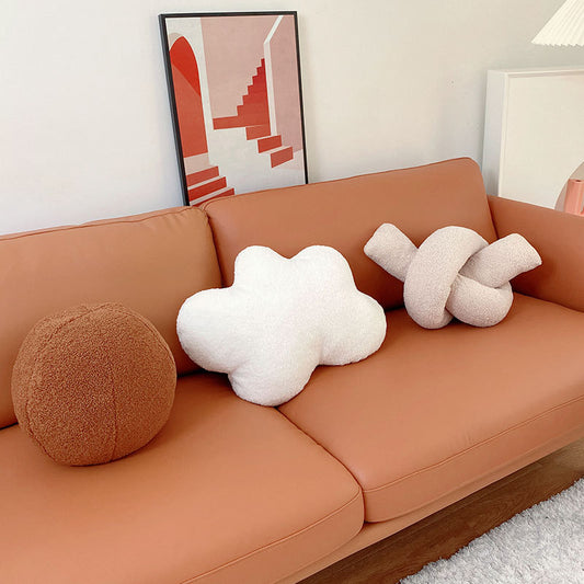 Almohada Nube Suave con Formas Geométricas y Cuerda Anudada
