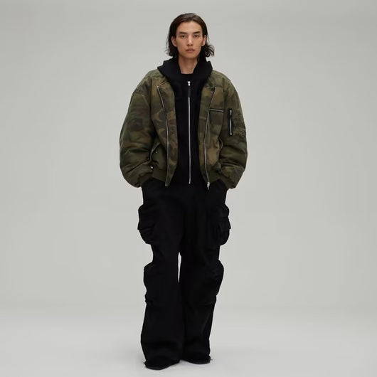 Chamarra Acolchada Estilo Camuflaje Desgastado con Diseño Superposado