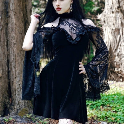 Vestido de Encaje Gótico con Paneles Oscuros