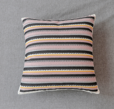 Almohada Decorativa con Bordado en Lienzo - Image 5