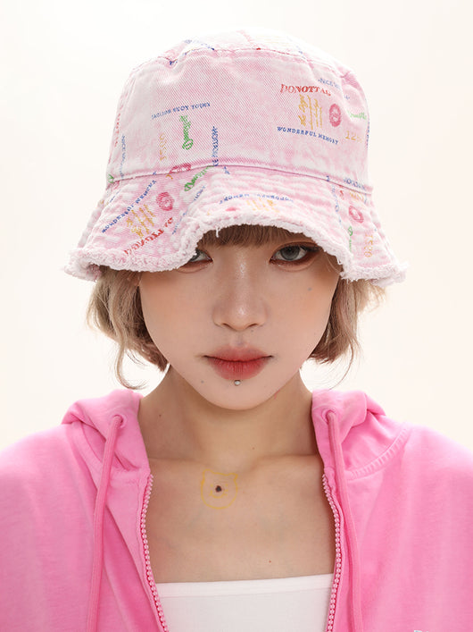 Gorra Bucket Denim Estampado Total con Bordes Crudos Versátil - Image 4