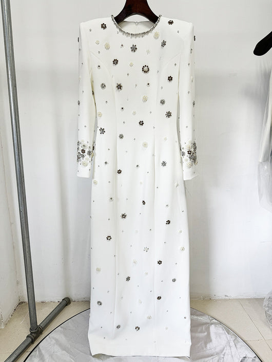 Vestido Largo Slim con Pedrería y Detalles de Alta Costura - Image 7