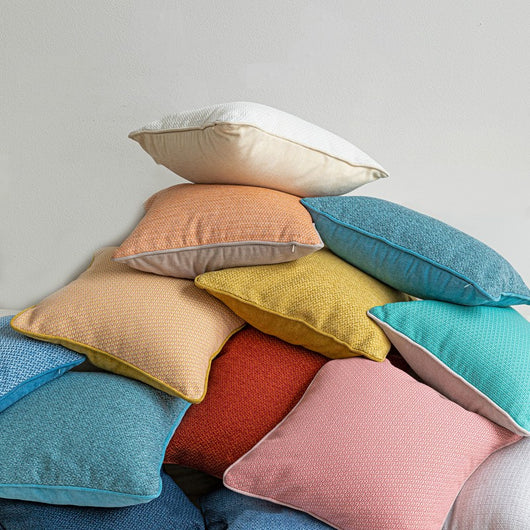 Almohada Nórdica Minimalista de Algodón y Lino - Image 4
