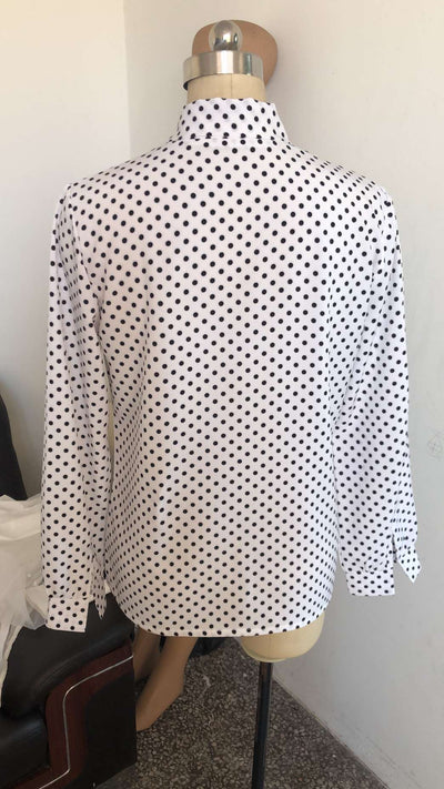 Blusa Femenina de Lunares con Cordones y Mangas Largas - Image 4