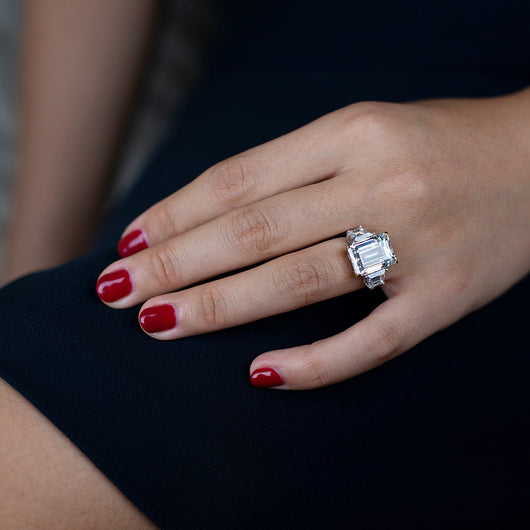 Anillo Rectangular de Zafiro en Plata Brillante - Image 8