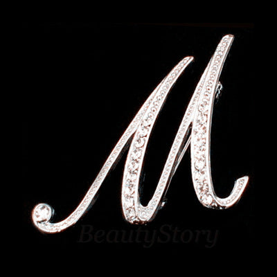 Broche de letra con diamantes - Image 29